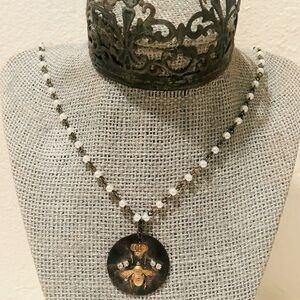 Elegant Gold Crown Queen Bee Pendant Pearl Necklace 20 inches long